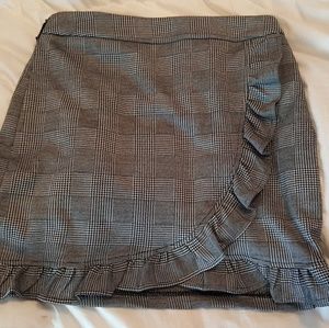 Cute fitted mini skirt